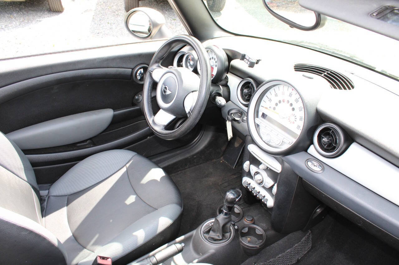 Used 2009 MINI Cooper Convertible FWD image 20