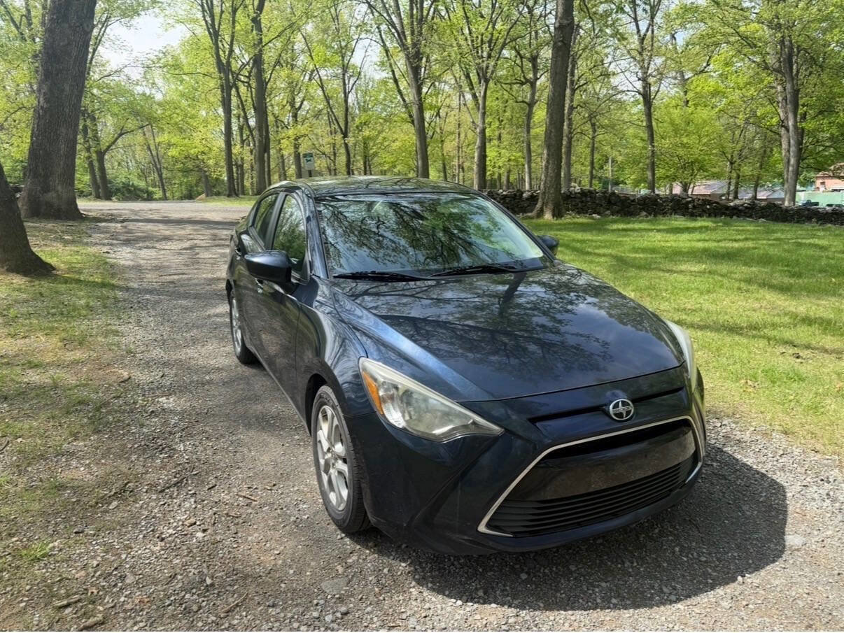 Used 2016 Scion iA FWD image 6