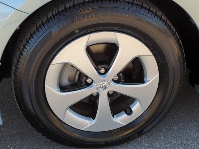 Used 2015 Toyota Prius Four FWD image 9