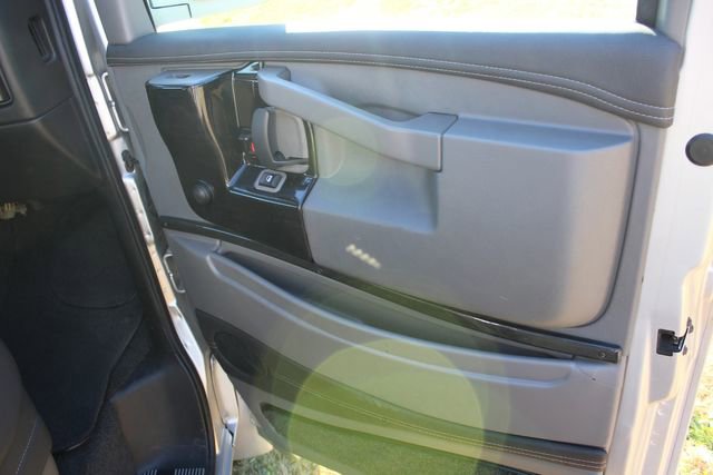 Used 2019 GMC Savana 2500 w/ Enhanced Convenience Package image 27