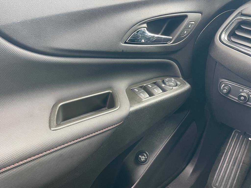 Used 2024 Chevrolet Equinox RS image 19