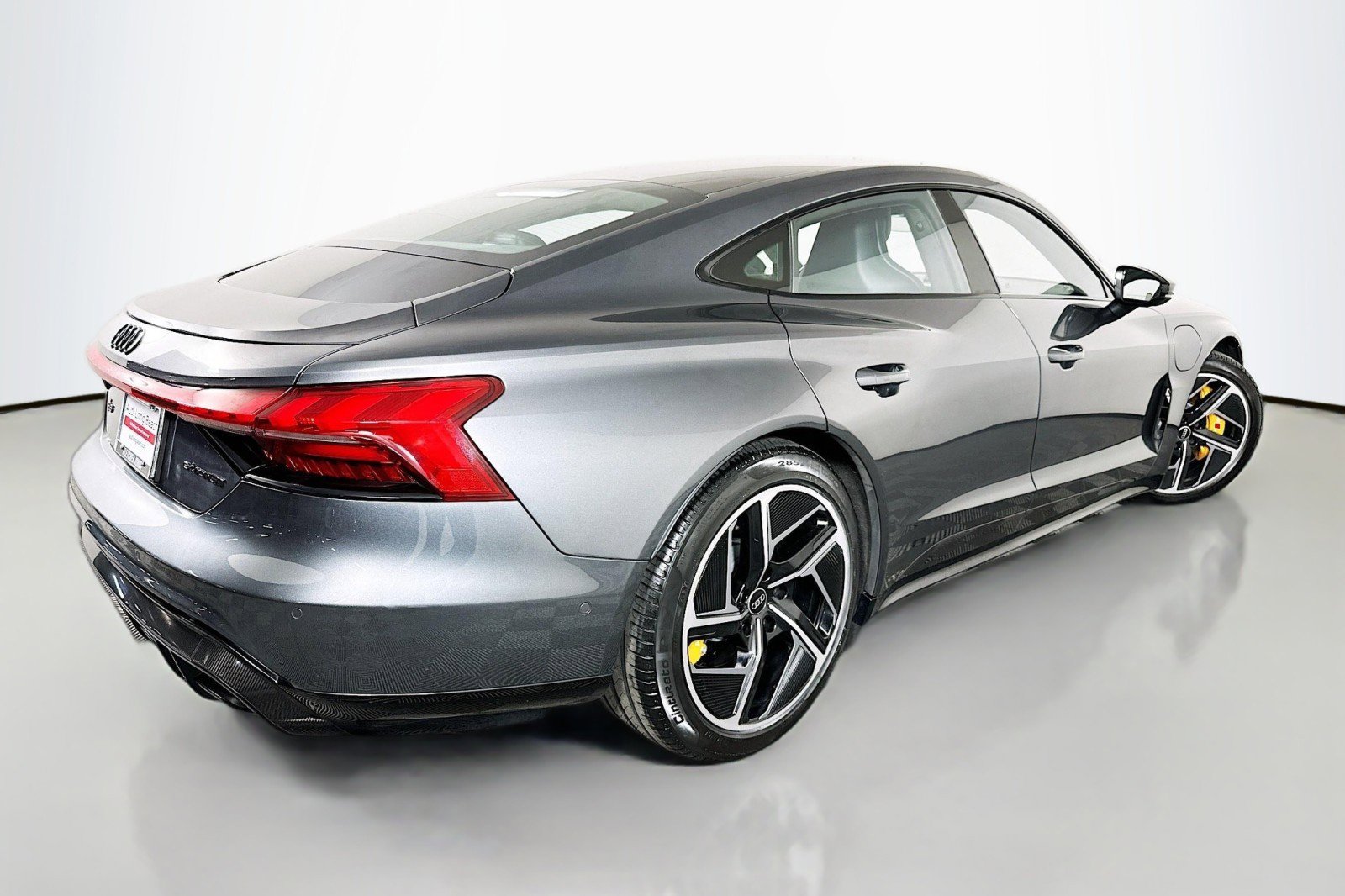 Used 2023 Audi RS e-tron GT w/ Carbon Performance Package AWD/4WD image 14