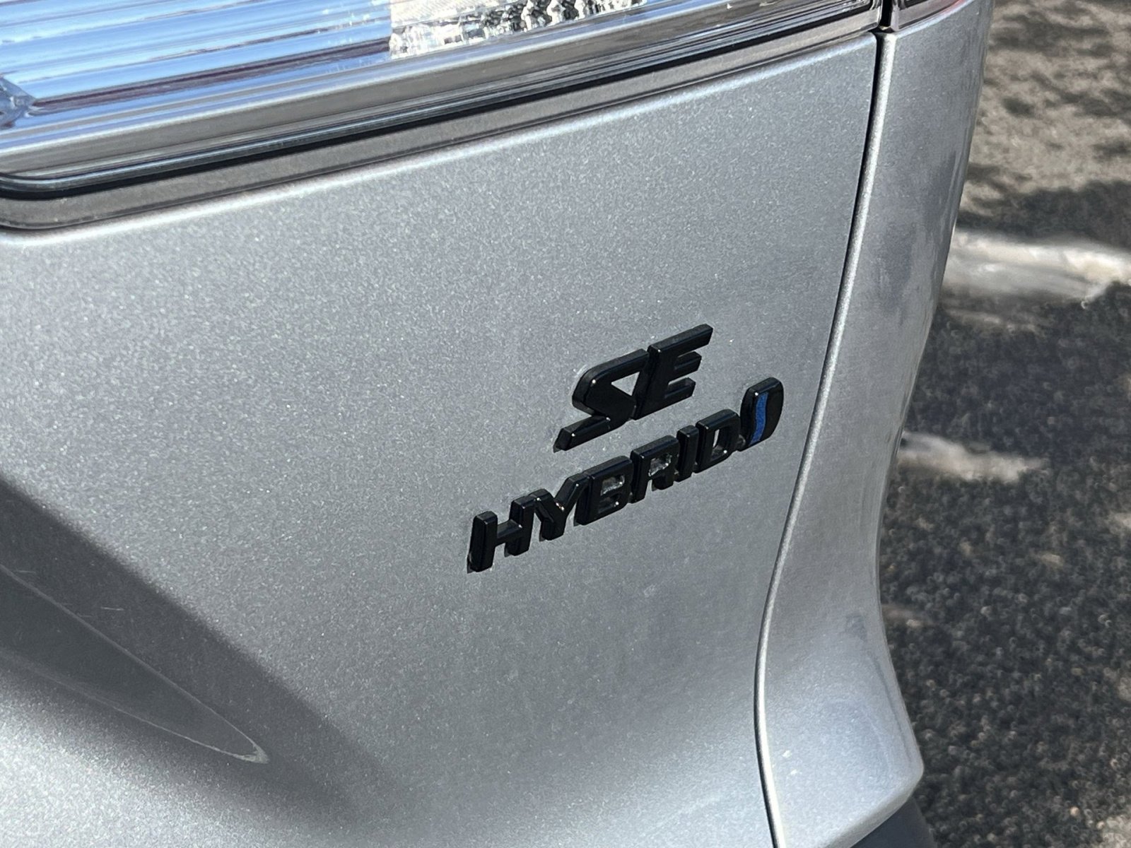 Used 2024 Toyota Corolla Cross SE image 27