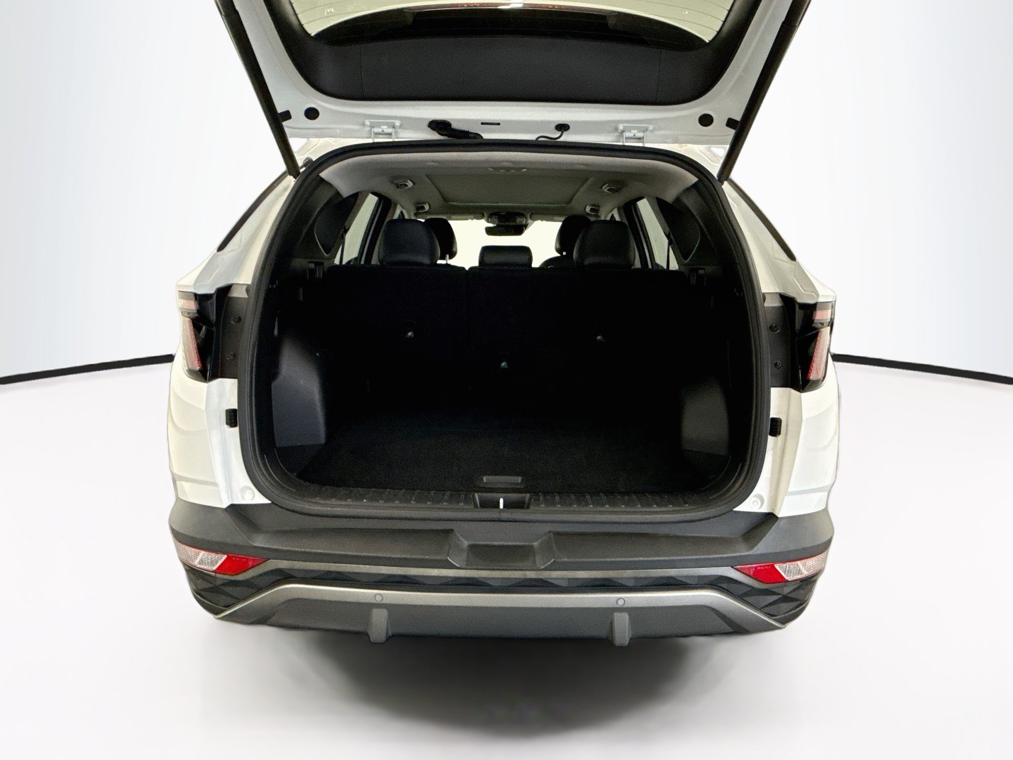 Used 2024 Hyundai Tucson Limited FWD image 31