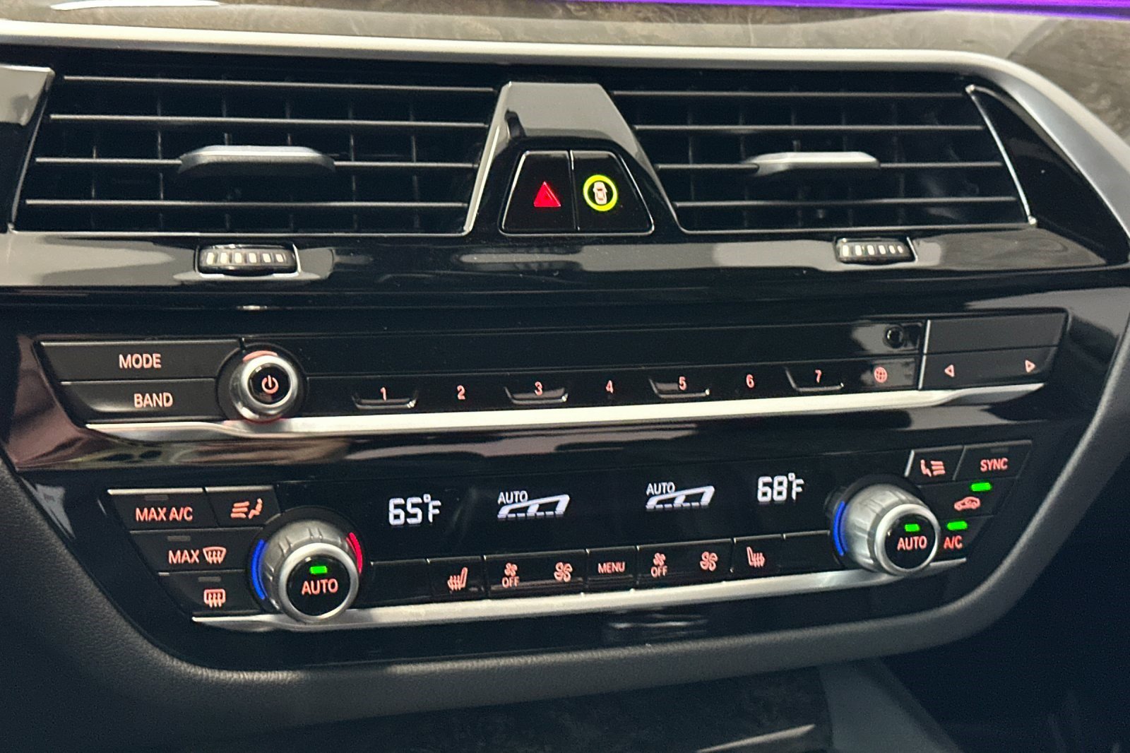 Certified 2023 BMW 530i w/ Convenience Package image 24