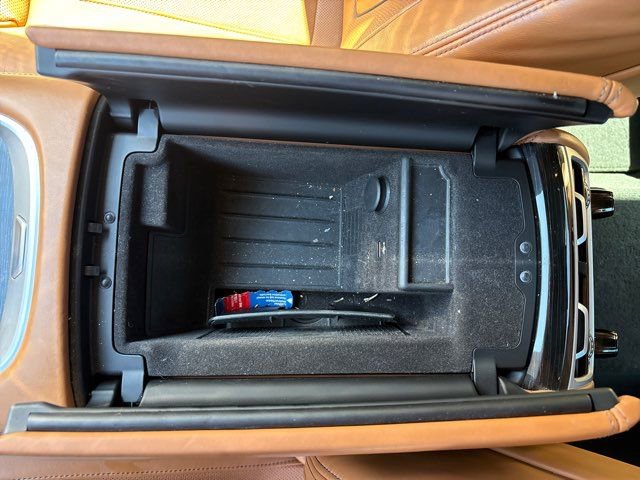 Used 2018 BMW 750i RWD image 38