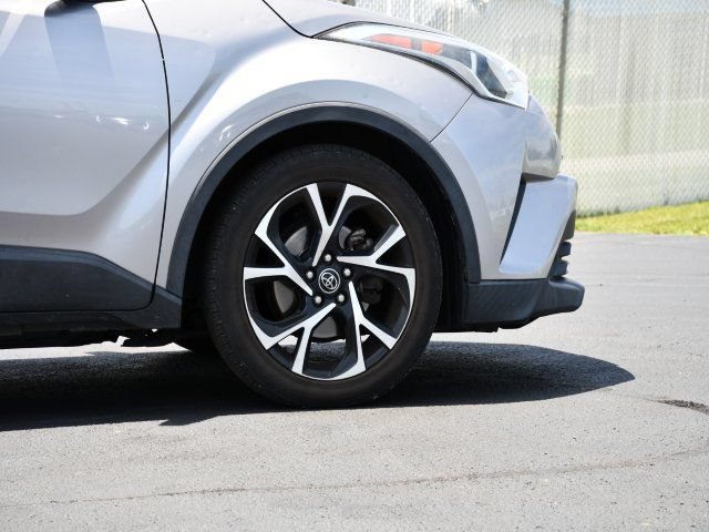Used 2018 Toyota C-HR XLE FWD image 9