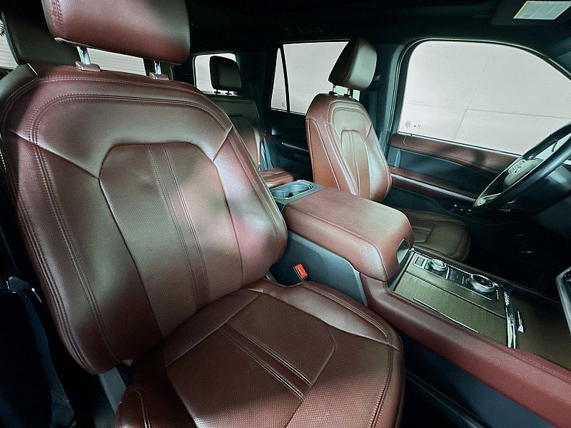 Used 2023 Ford Expedition Limited image 31