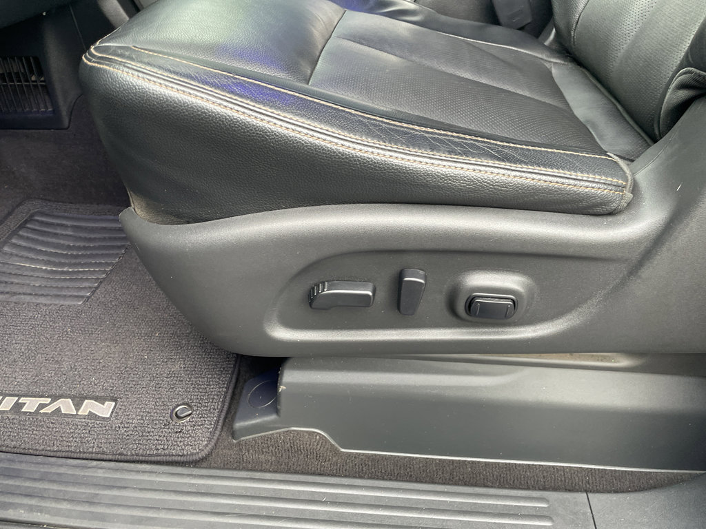 Used 2017 Nissan Titan SL image 24