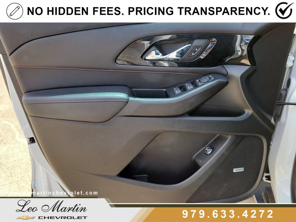 Used 2023 Chevrolet Traverse RS w/ LPO, Floor Liner Package FWD image 19