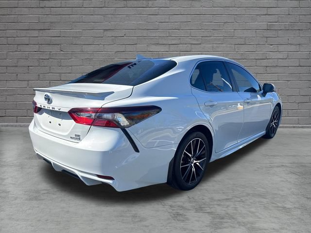 Used 2024 Toyota Camry SE FWD image 3