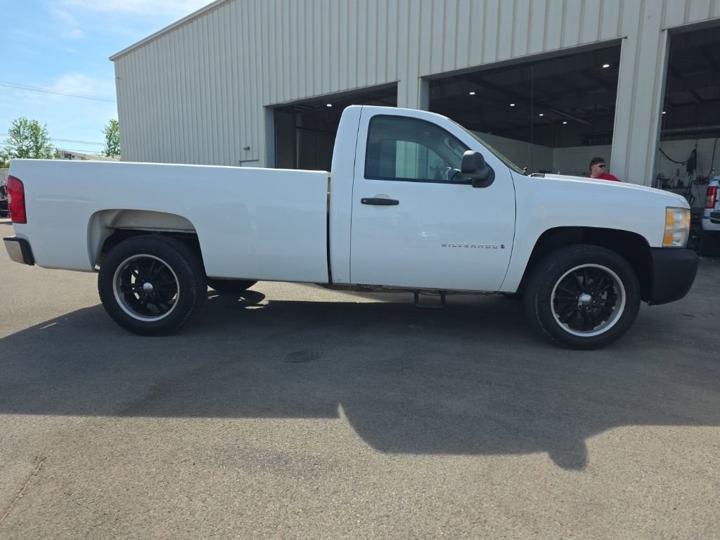 Used 2009 Chevrolet Silverado 1500 W/T RWD image 4