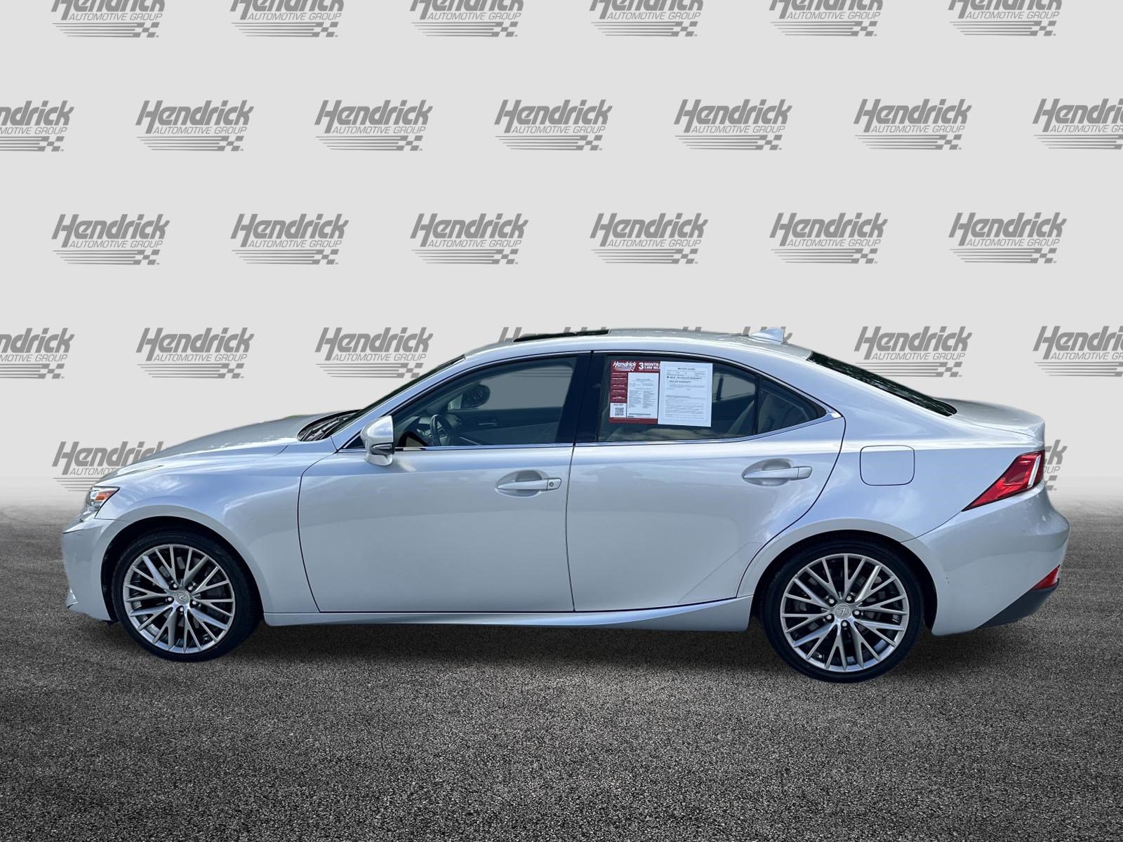 Used 2016 Lexus IS 200t w/ Premium Package RWD image 7