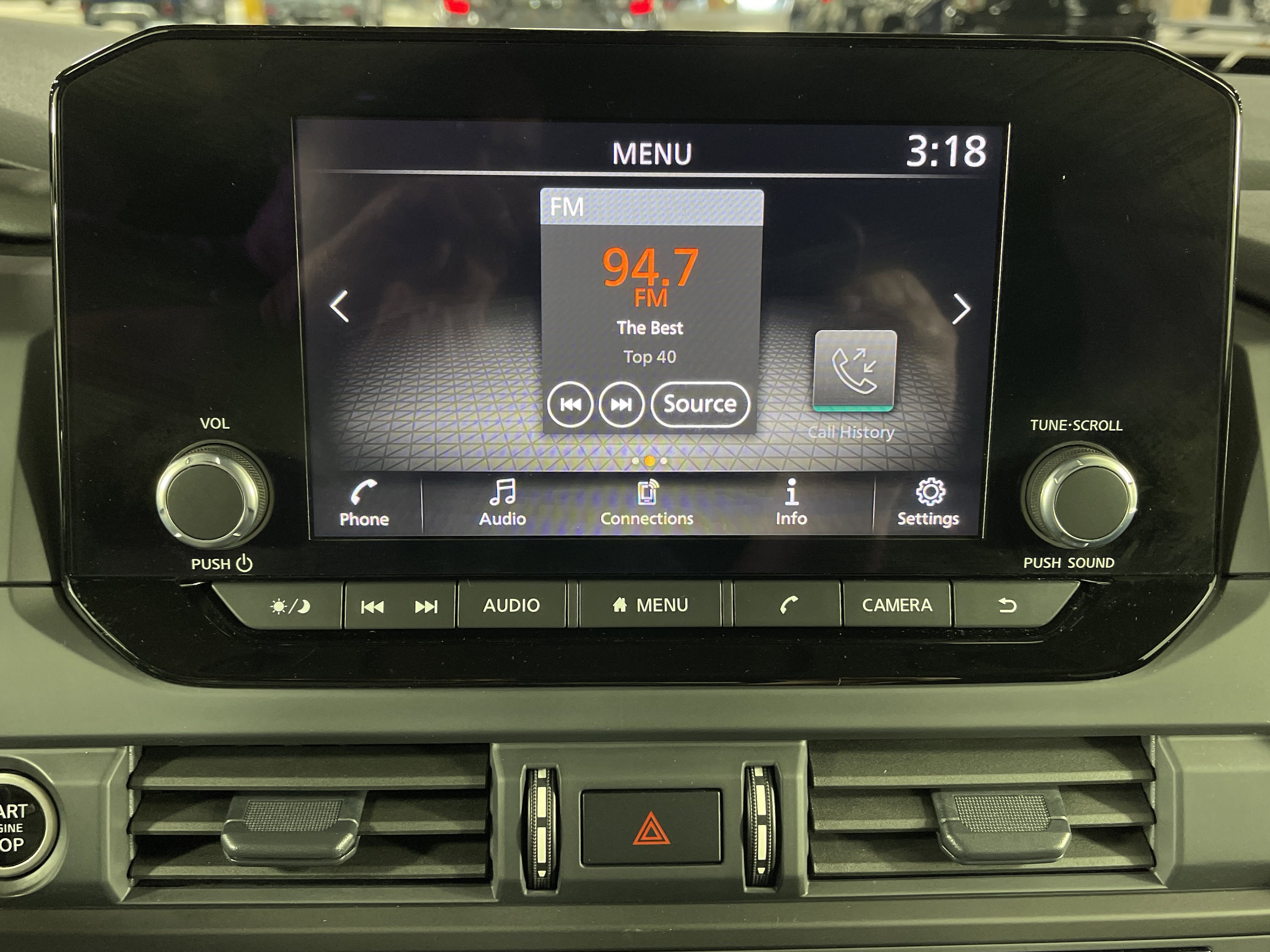 Used 2024 Nissan Pathfinder S image 23