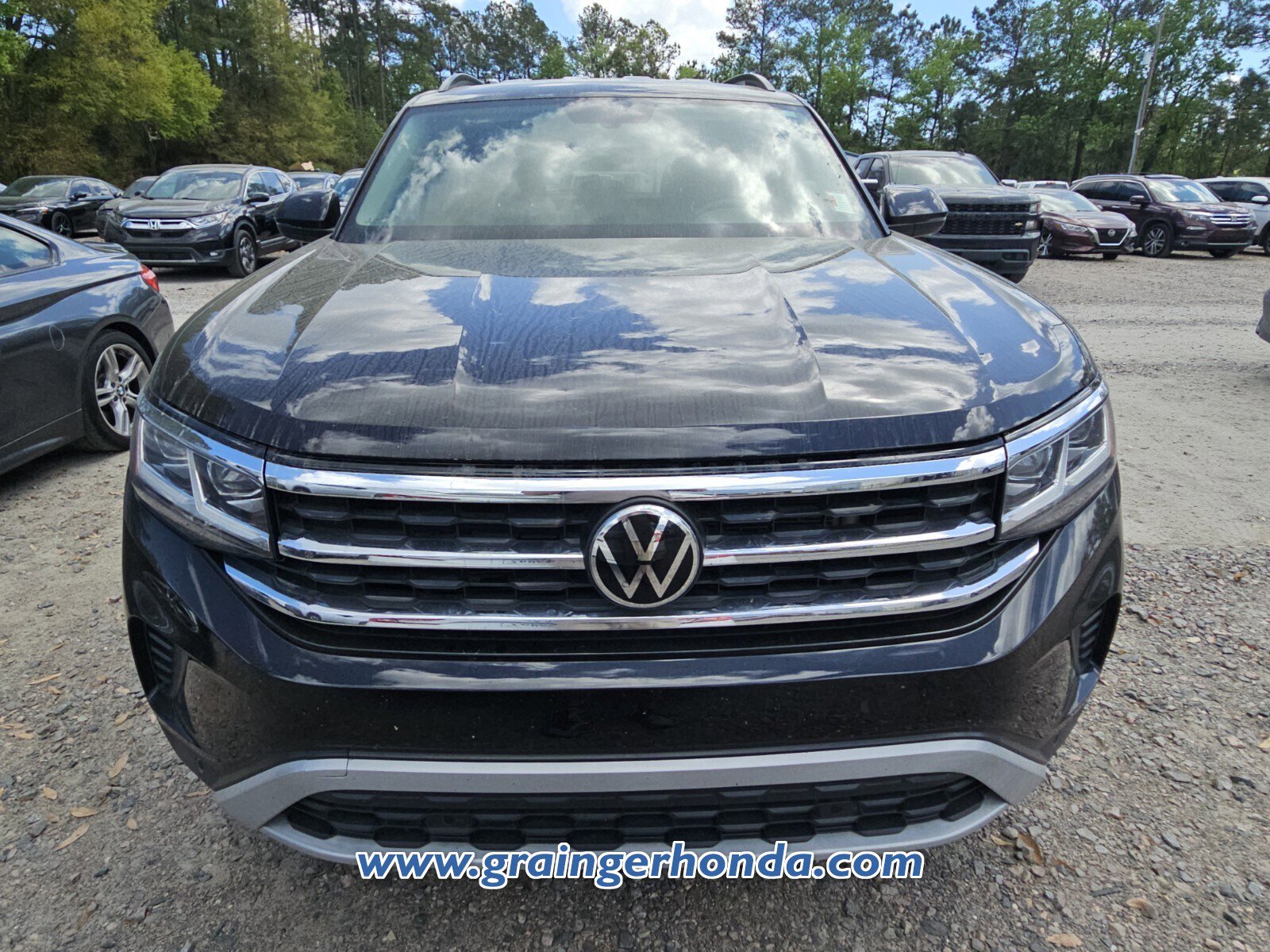 Used 2022 Volkswagen Atlas SE image 3