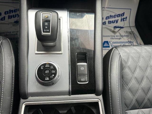 Used 2024 Mitsubishi Outlander SEL AWD/4WD image 18