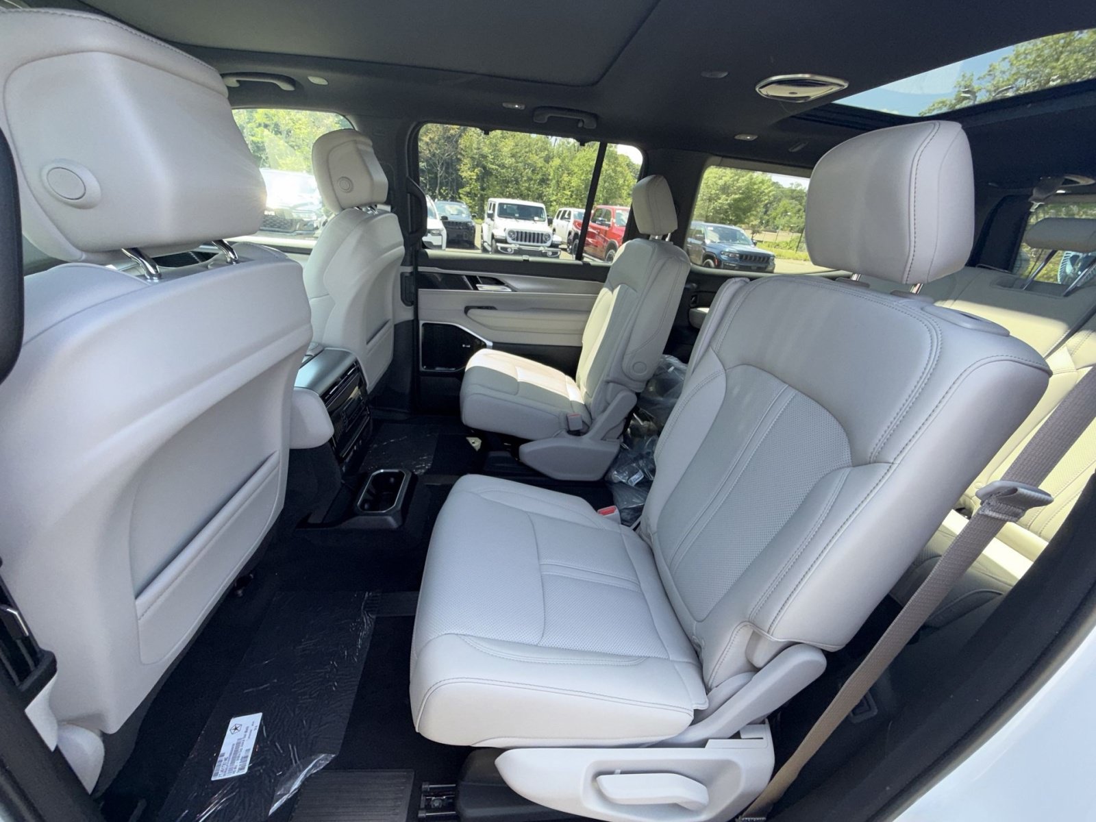 New 2026 Jeep Grand Wagoneer Limited AWD/4WD image 47