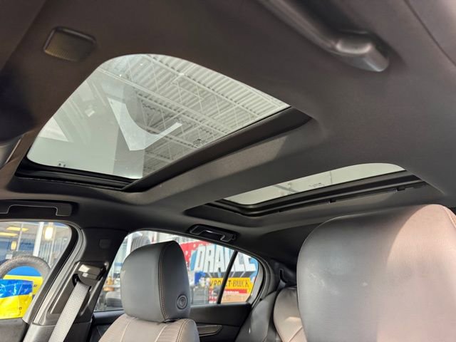 Used 2025 Cadillac CT5 Sport w/ Technology Package image 9