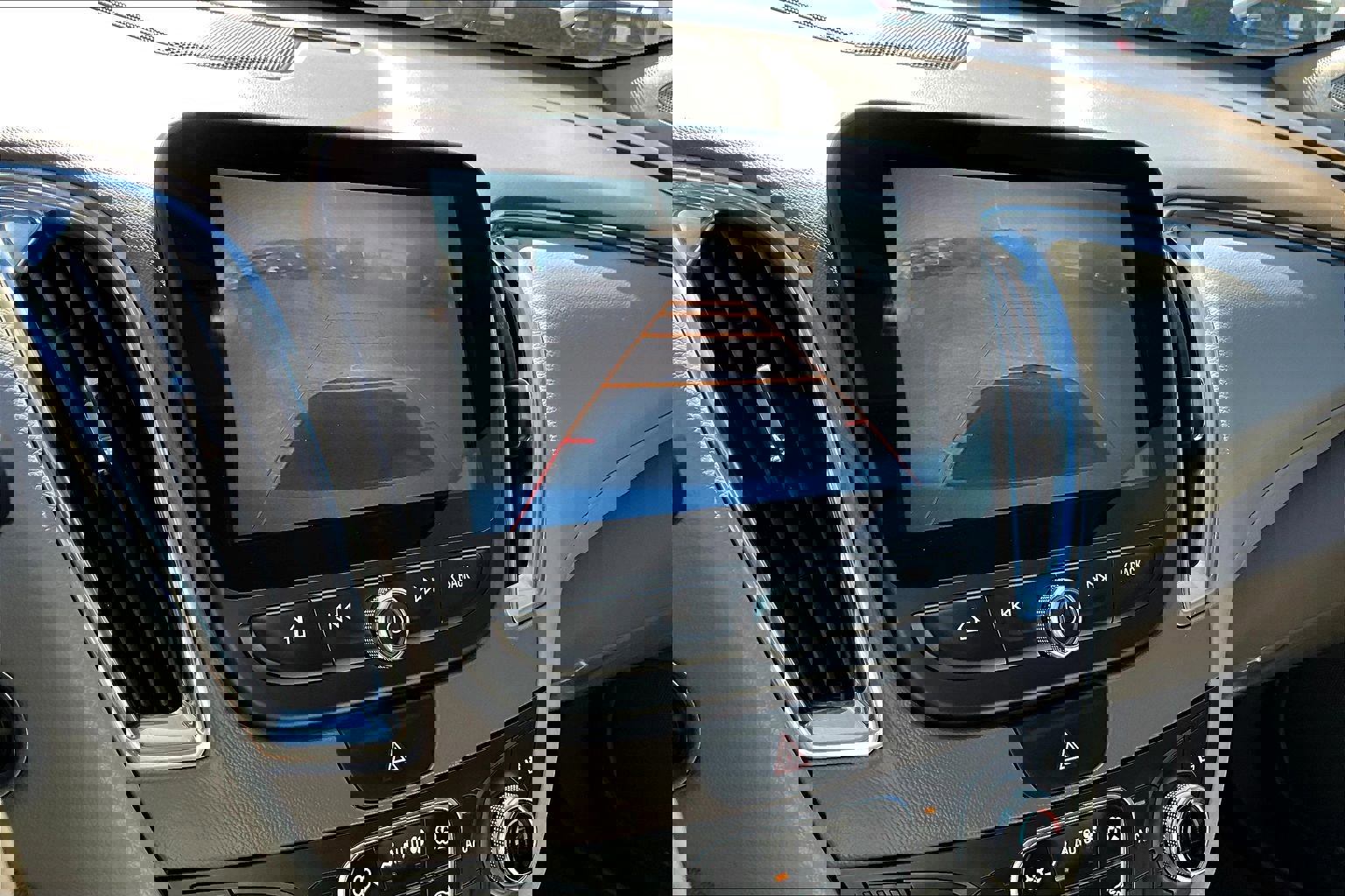 Used 2017 Chevrolet Malibu Premier w/ Driver Confidence Package FWD image 23