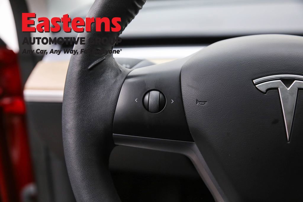 Used 2022 Tesla Model Y Performance image 14