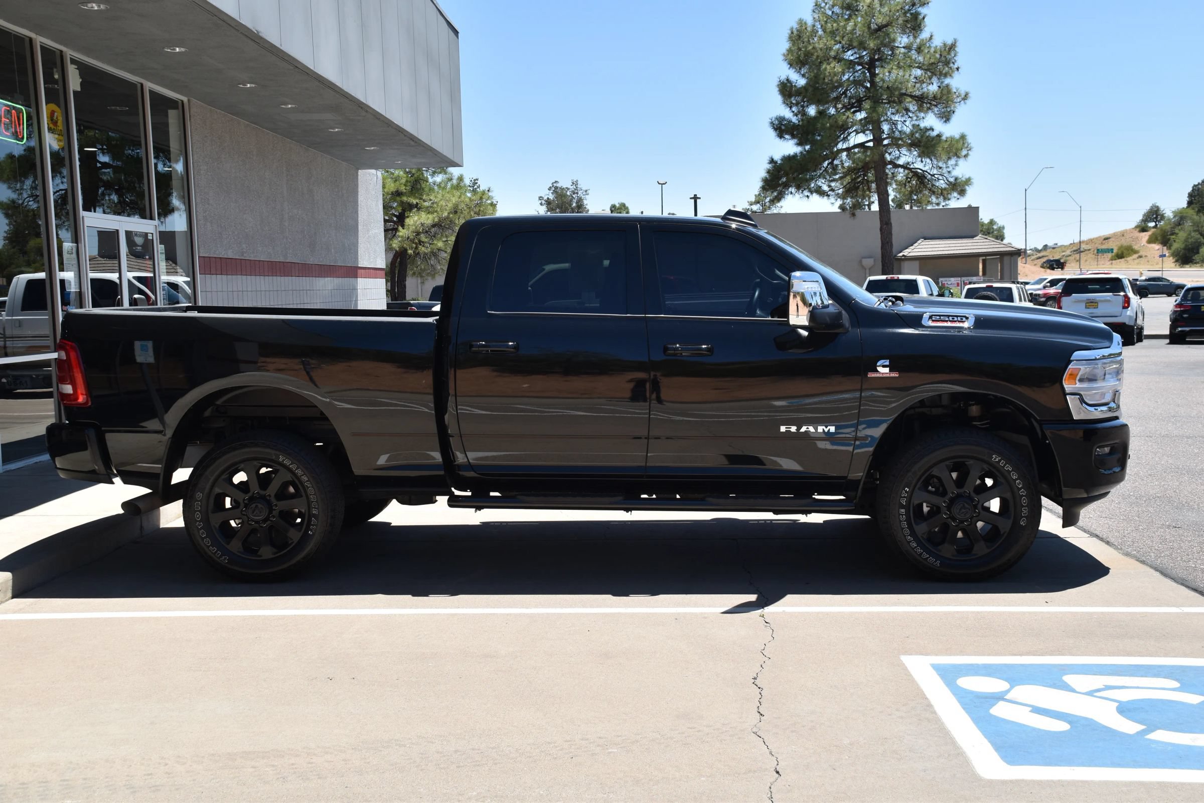 Used 2024 RAM 2500 Laramie AWD/4WD image 7