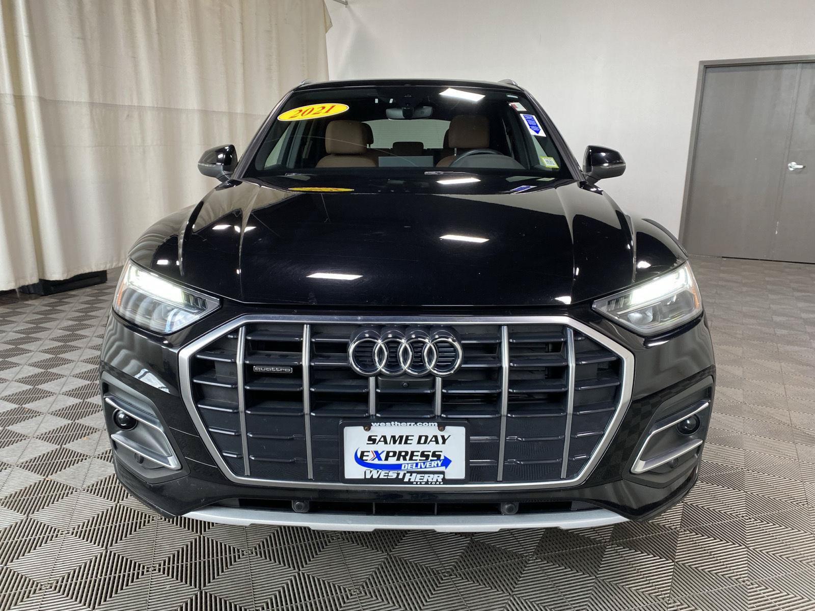 Used 2021 Audi Q5 2.0T Premium Plus w/ Premium Plus Package AWD/4WD image 5