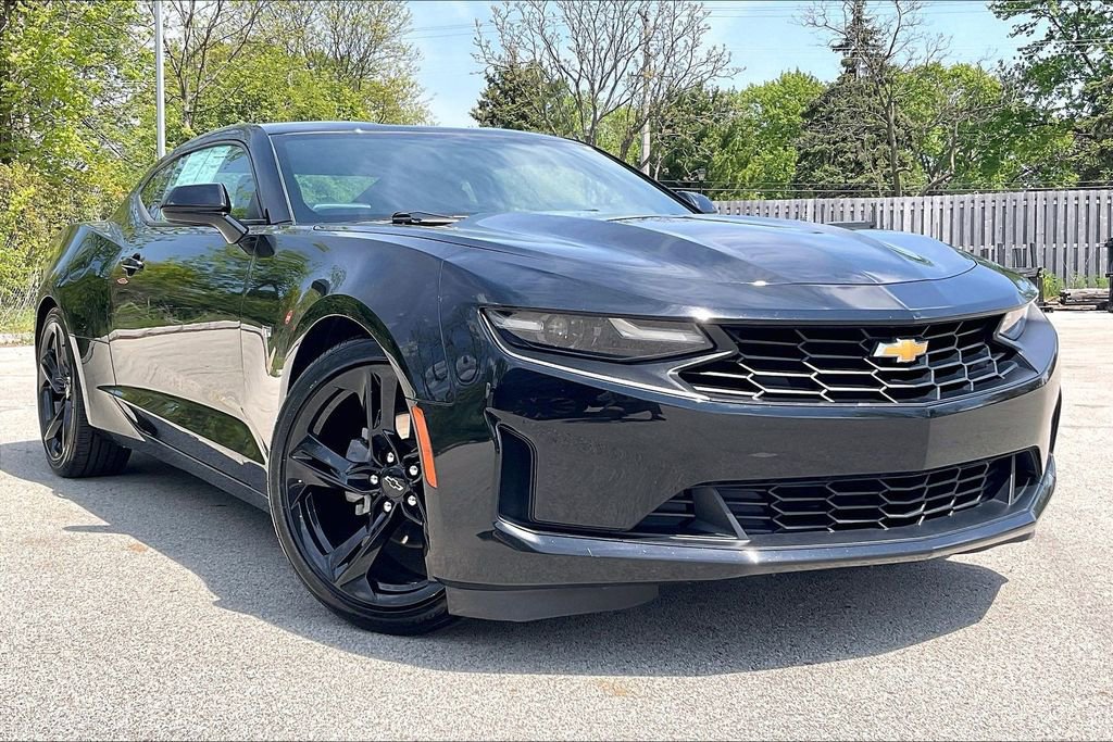 Used 2022 Chevrolet Camaro LT RWD image 1
