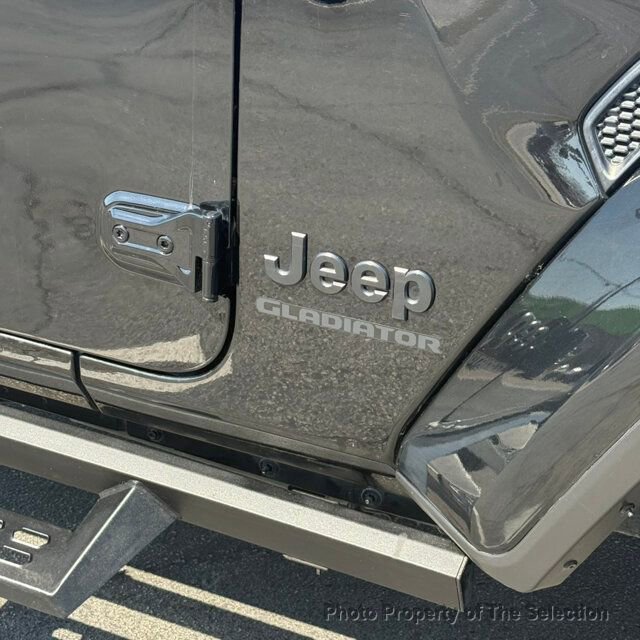 Used 2022 Jeep Gladiator Sport image 5