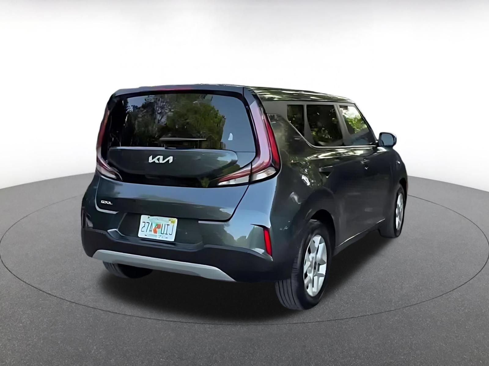 Used 2025 Kia Soul LX w/ LX Technology Package FWD image 12