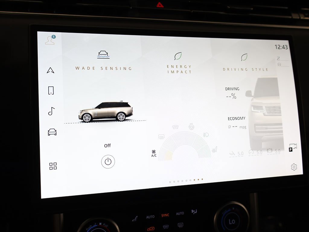 Used 2023 Land Rover Range Rover Long Wheelbase SE image 59