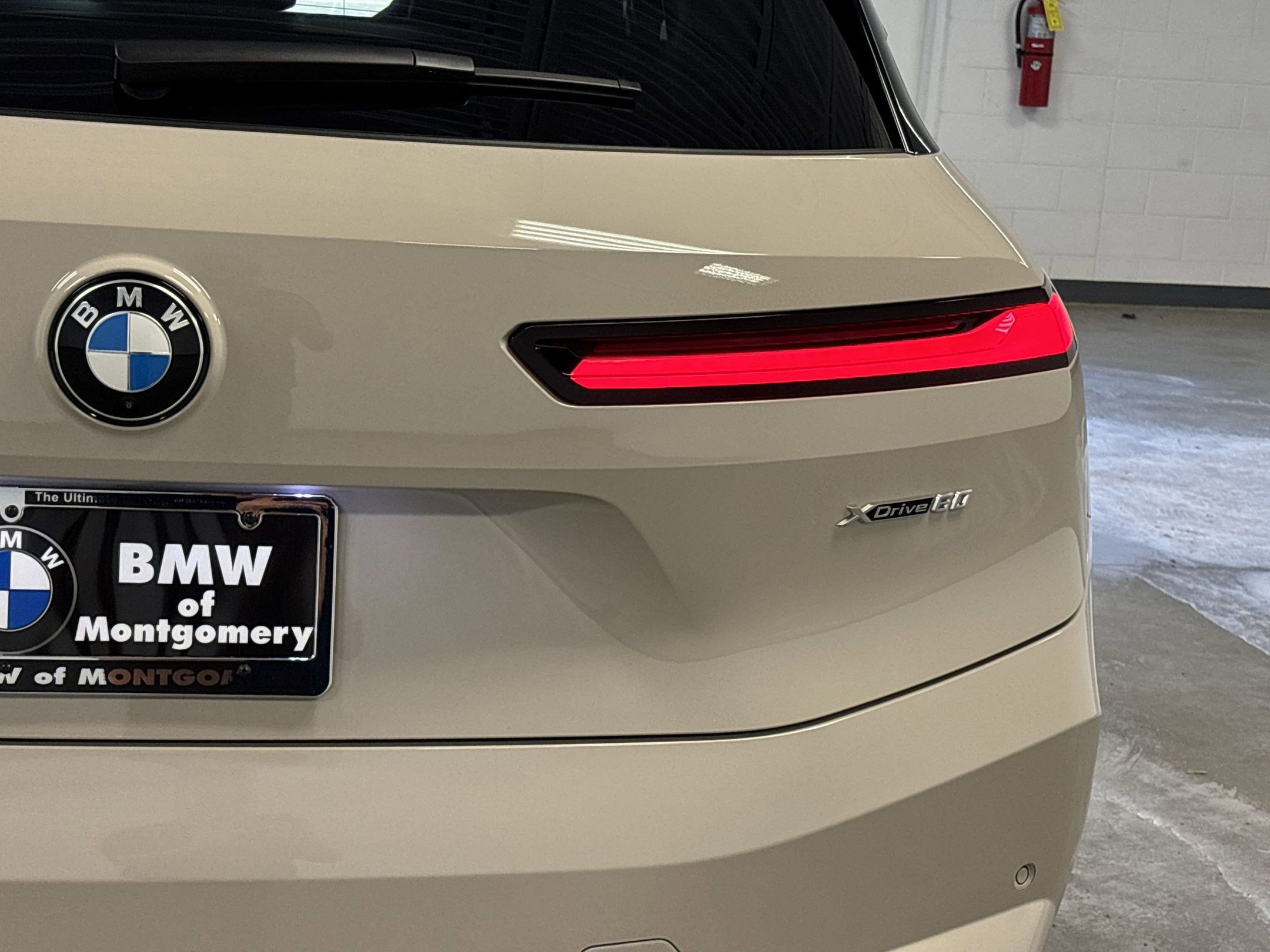 New 2026 BMW iX xDrive60 w/ Premium Package image 26