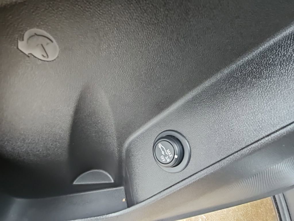 Certified 2024 Chevrolet Equinox LT w/ LPO, Floor Liner Package image 25