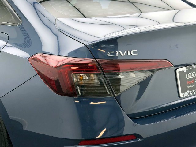 Used 2025 Honda Civic Sport image 10