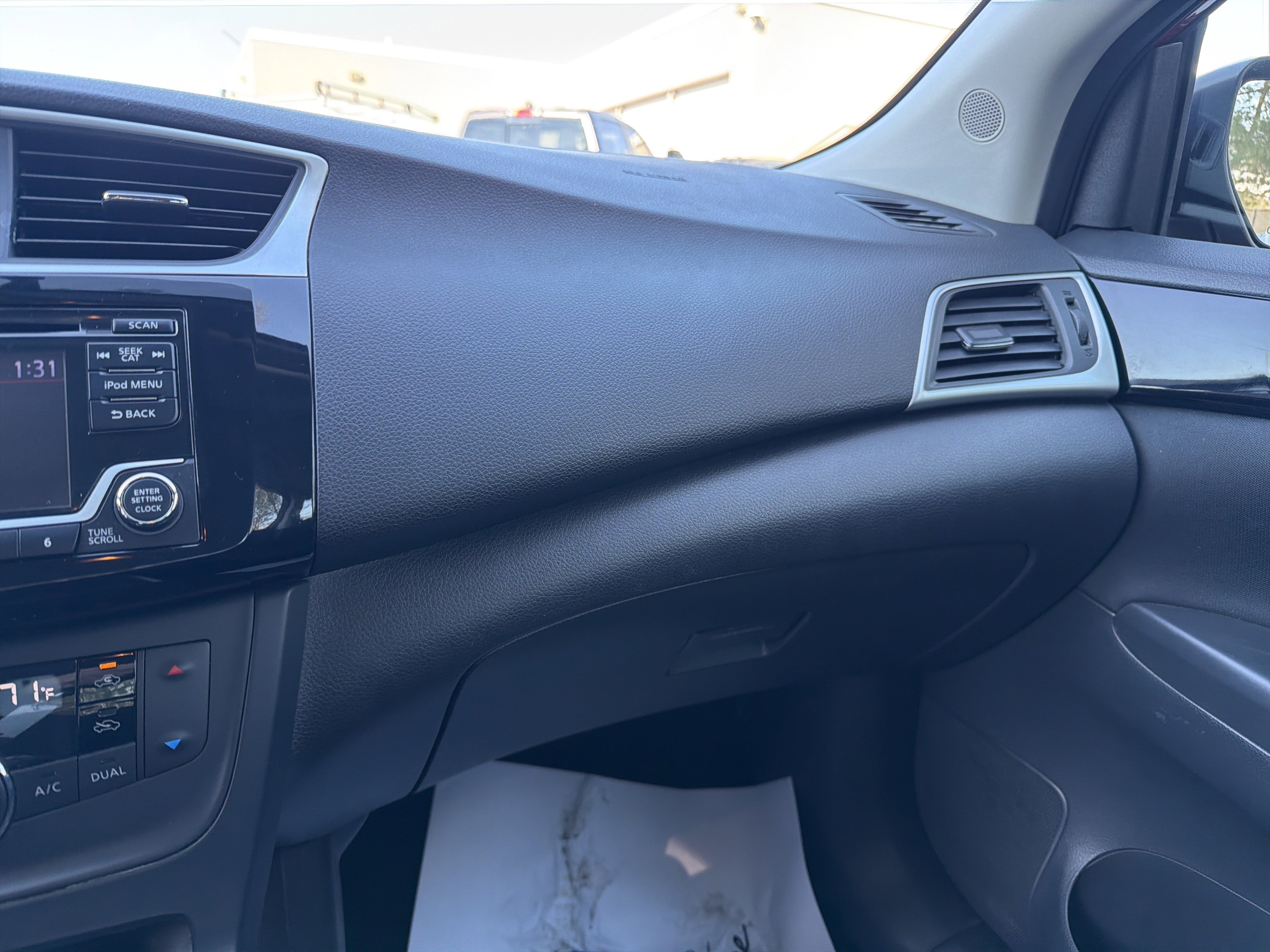 Used 2018 Nissan Sentra SV image 17