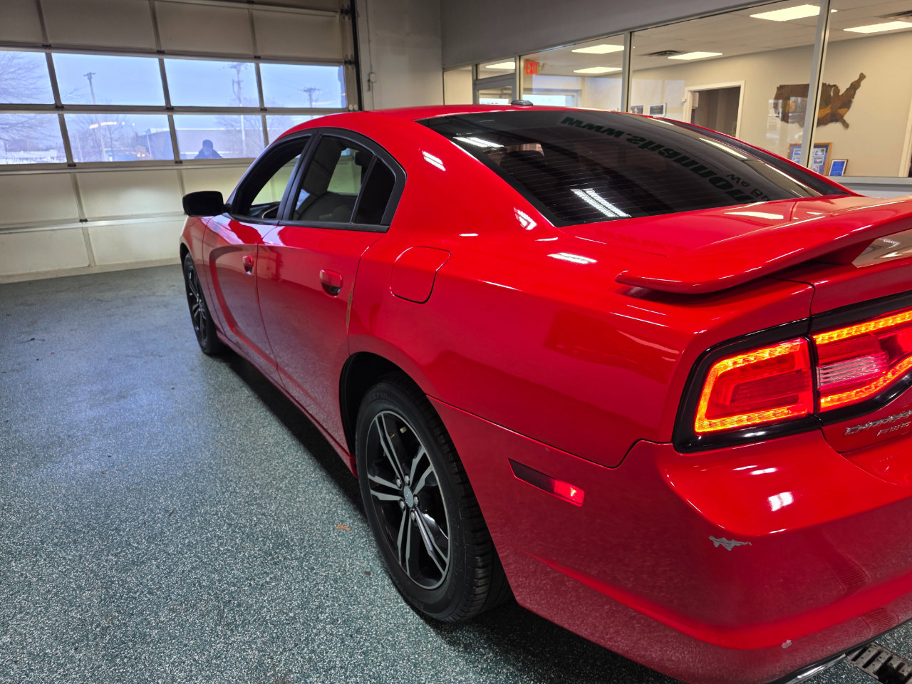 Used 2014 Dodge Charger SXT image 10