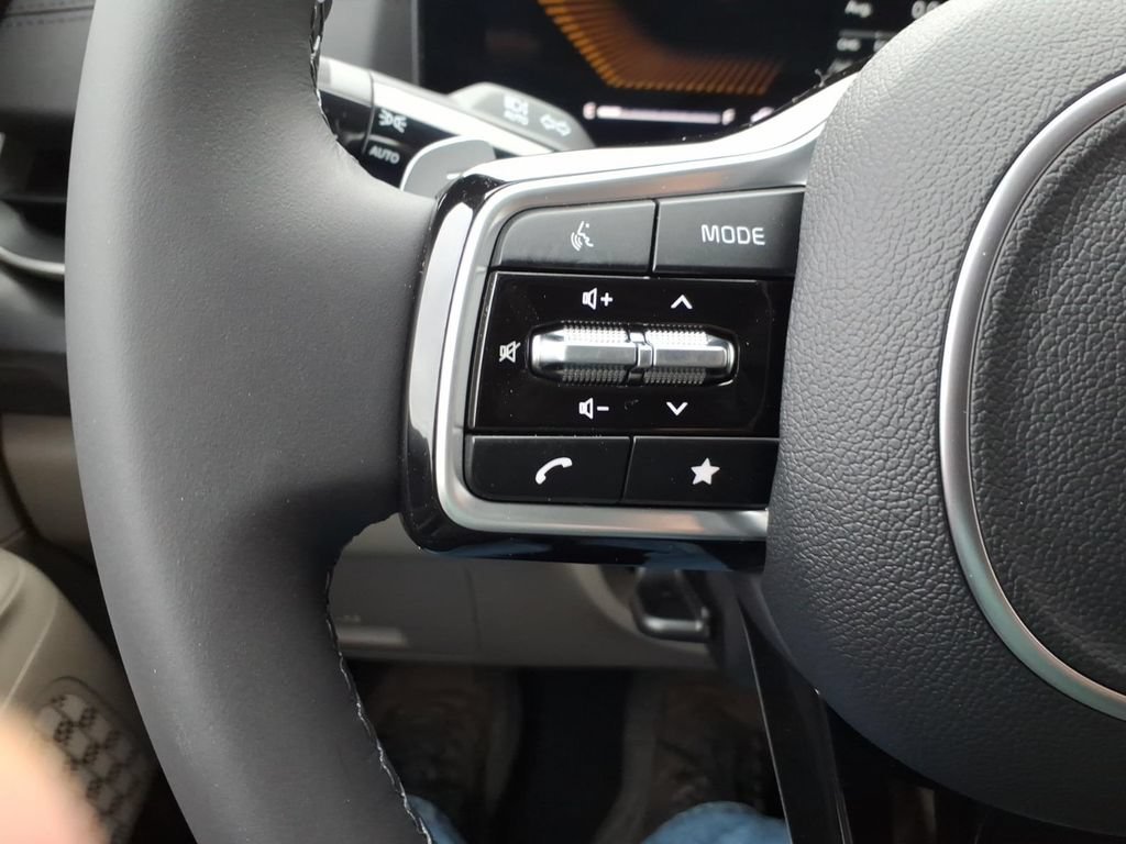 New 2026 Kia Carnival LXS FWD image 25