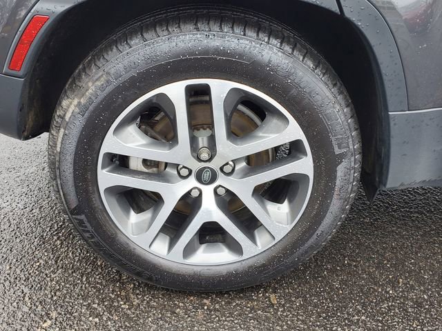 Used 2024 Land Rover Defender 110 S image 5