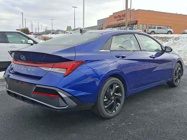 New 2026 Hyundai Elantra SEL Sport image 4
