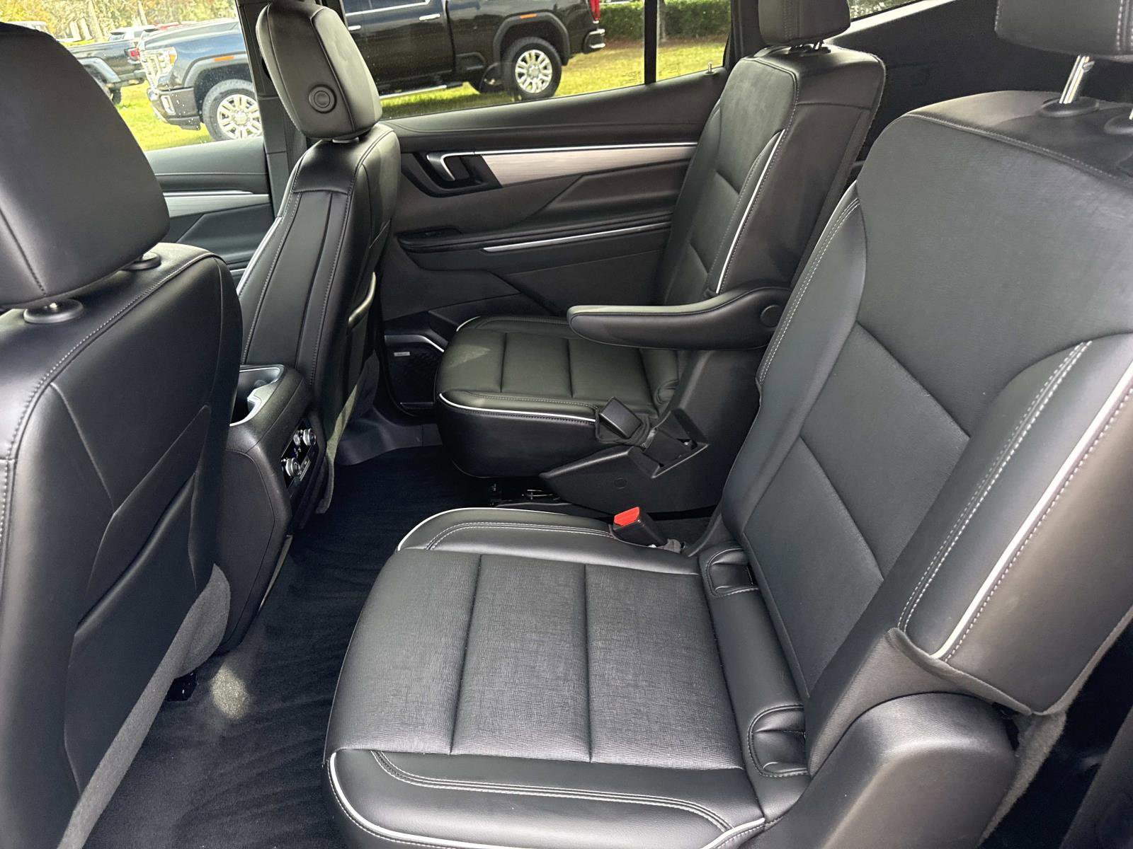 Used 2025 Buick Enclave Preferred image 15