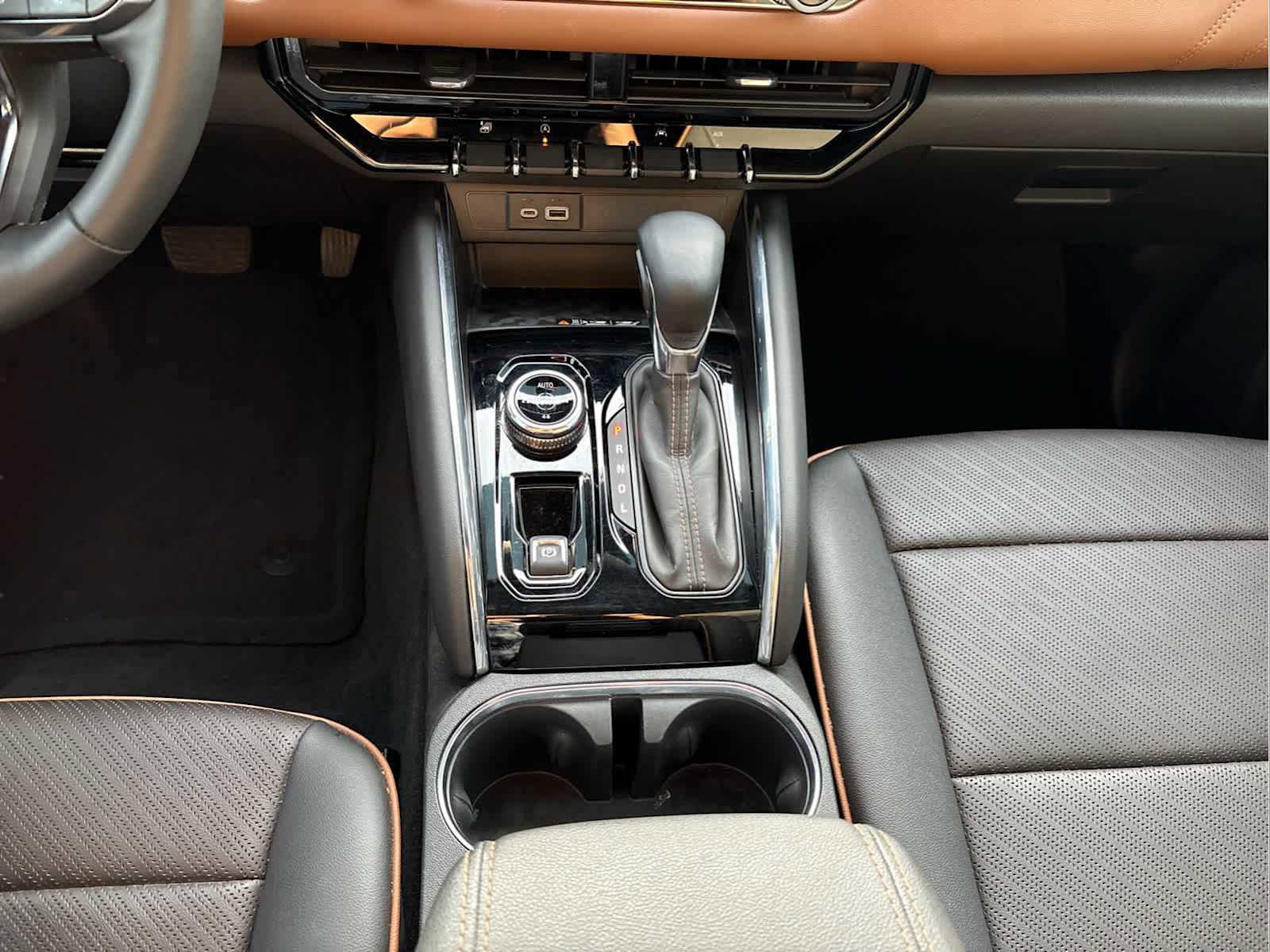 Used 2023 GMC Canyon AT4 w/ AT4 Premium Package image 21