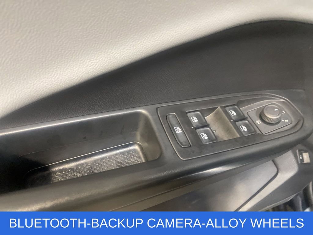 Used 2022 Volkswagen Taos SE AWD/4WD image 14