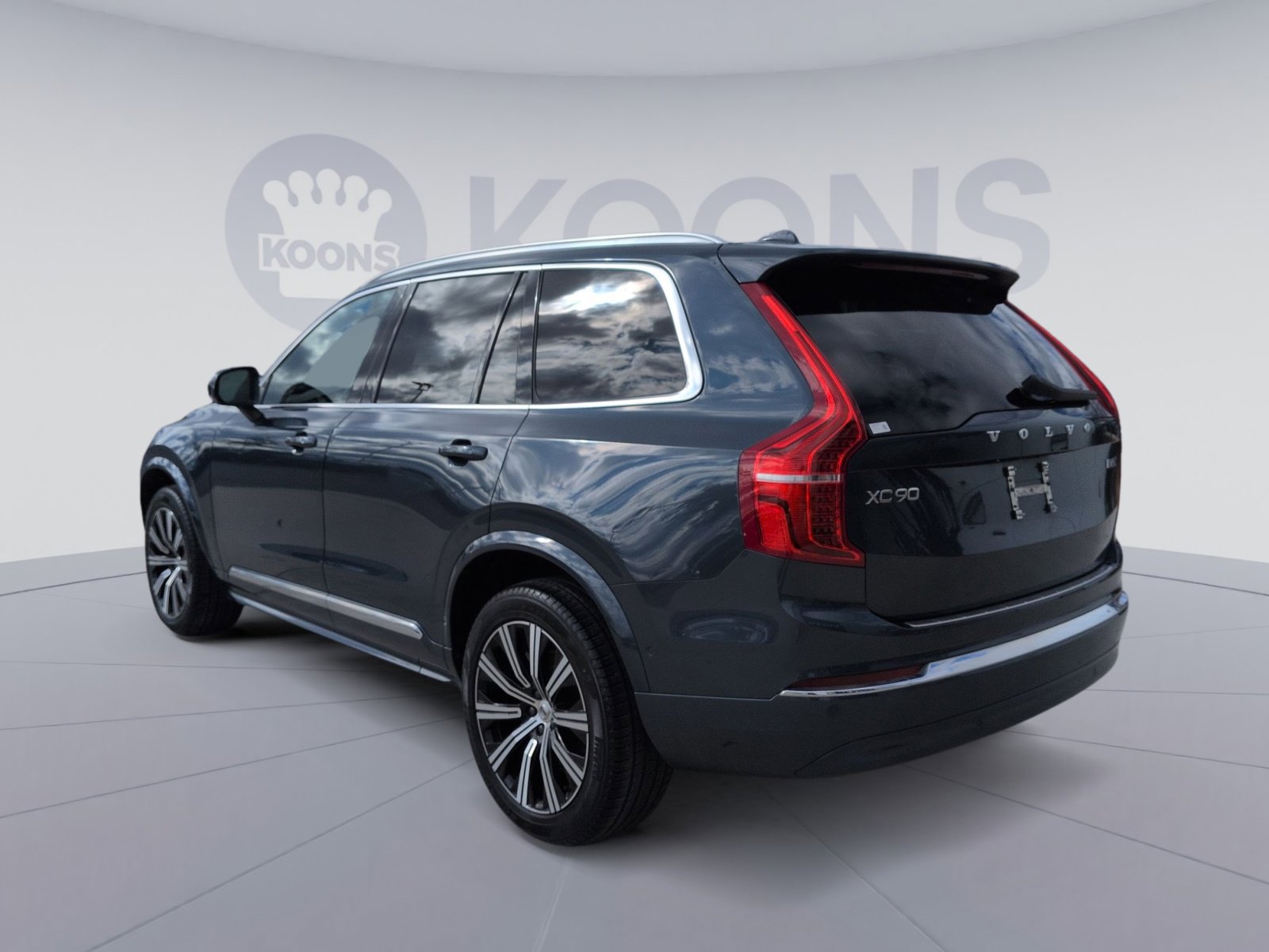 Certified 2023 Volvo XC90 B6 Plus w/ Protection Package Premier image 4