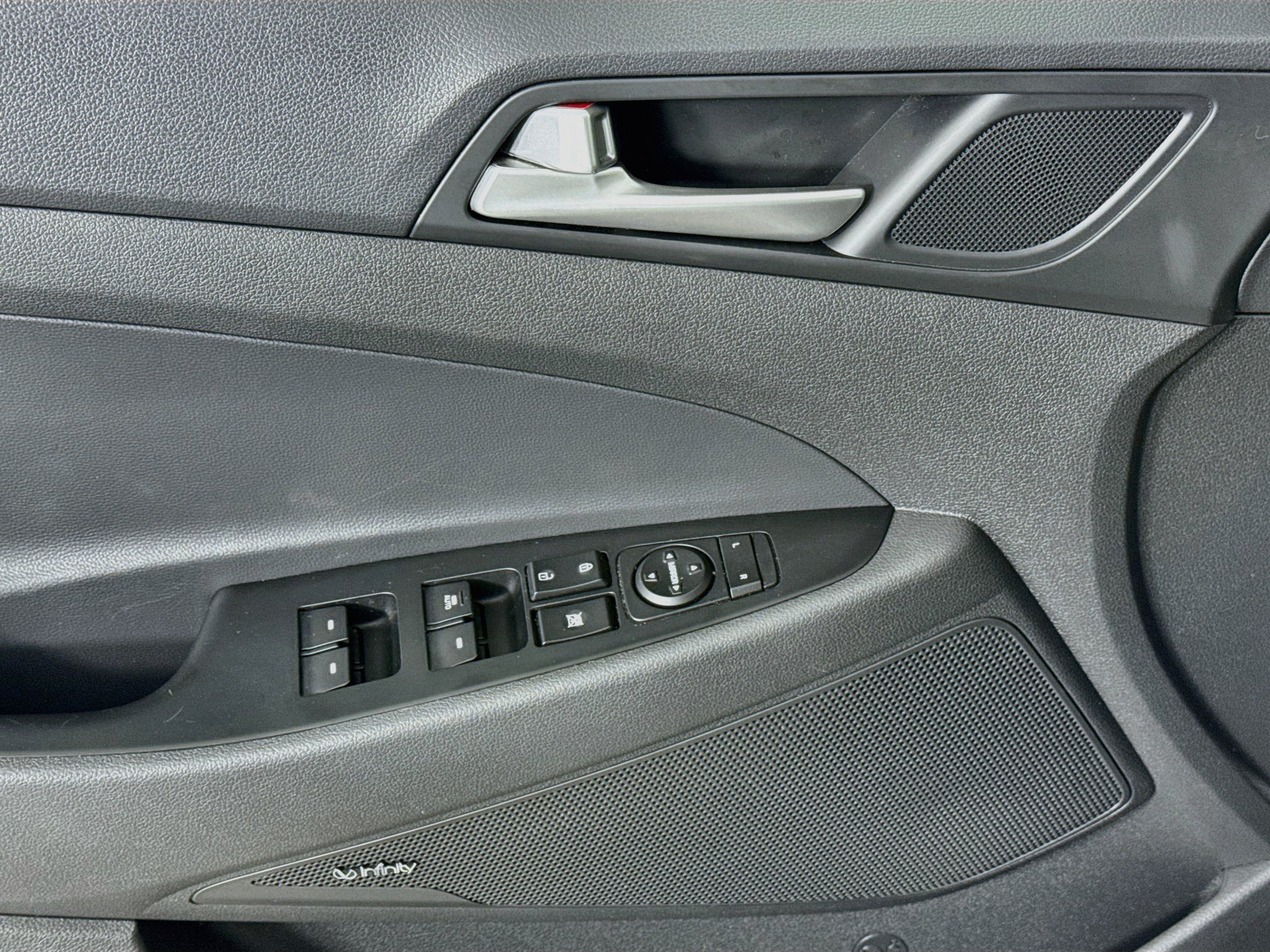 Used 2019 Hyundai Tucson Night AWD/4WD image 18