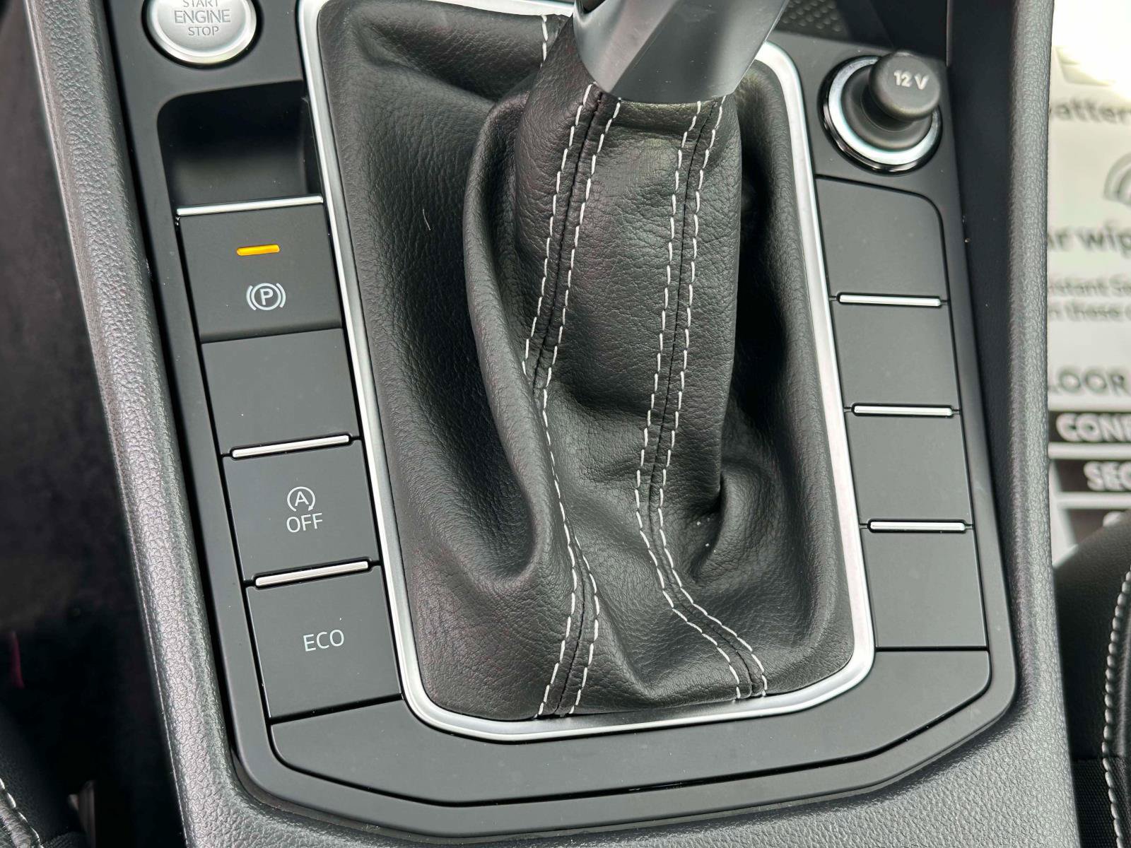 Used 2024 Volkswagen Jetta SE w/ Panoramic Sunroof Package FWD image 28