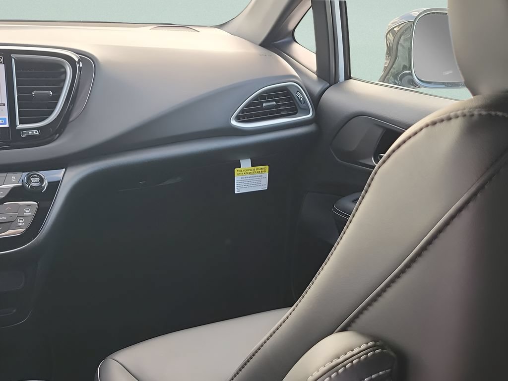 New 2026 Chrysler Voyager LX FWD image 26