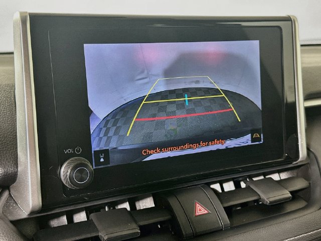 Used 2025 Toyota RAV4 XLE FWD image 17