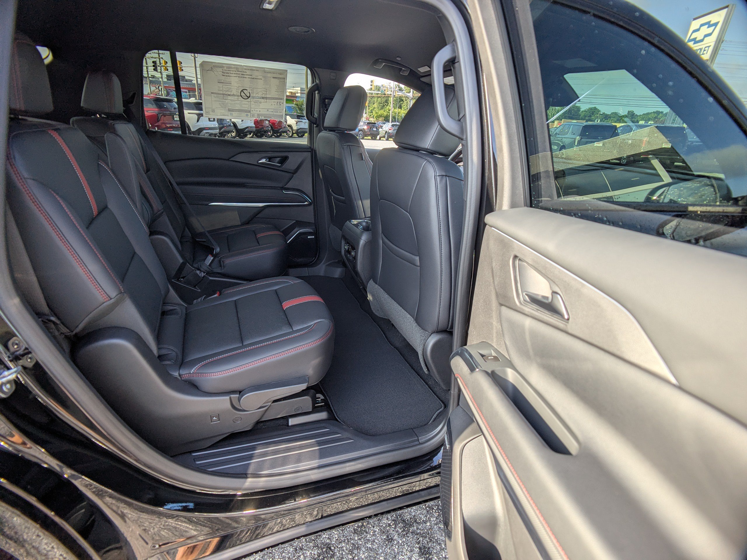New 2026 Chevrolet Traverse RS AWD/4WD image 11