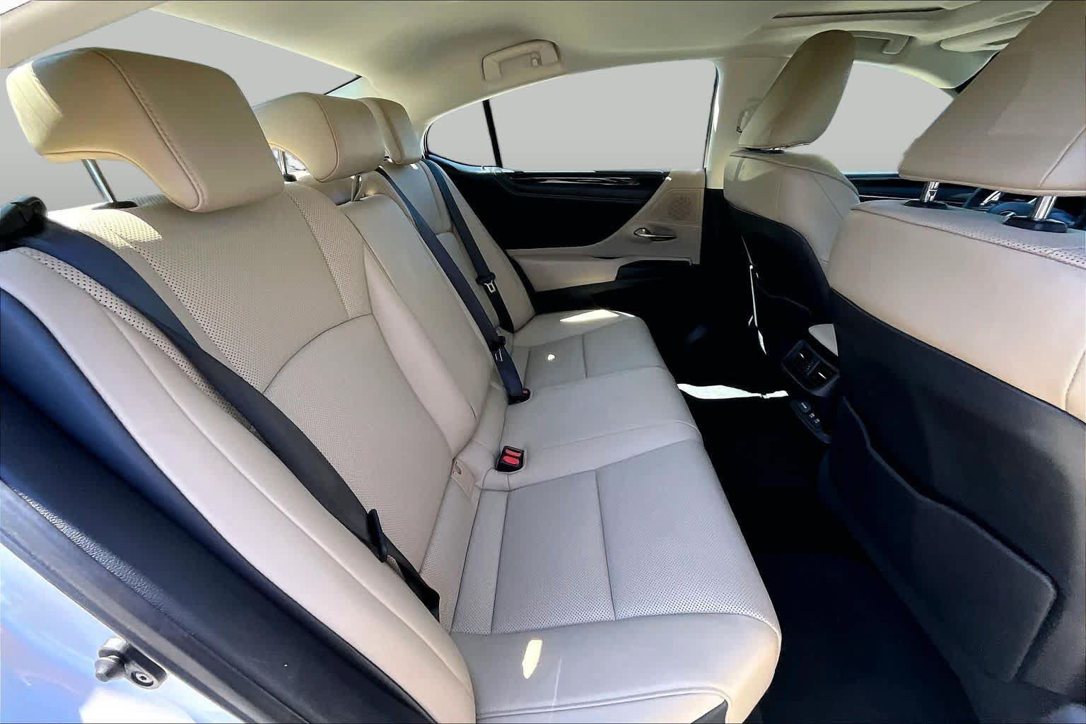 Used 2019 Lexus ES 350 w/ Premium Package FWD image 20