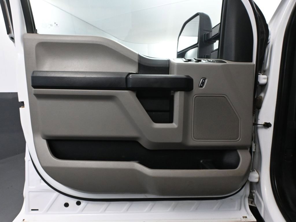 Used 2021 Ford F250 XL w/ Power Equipment Group image 18