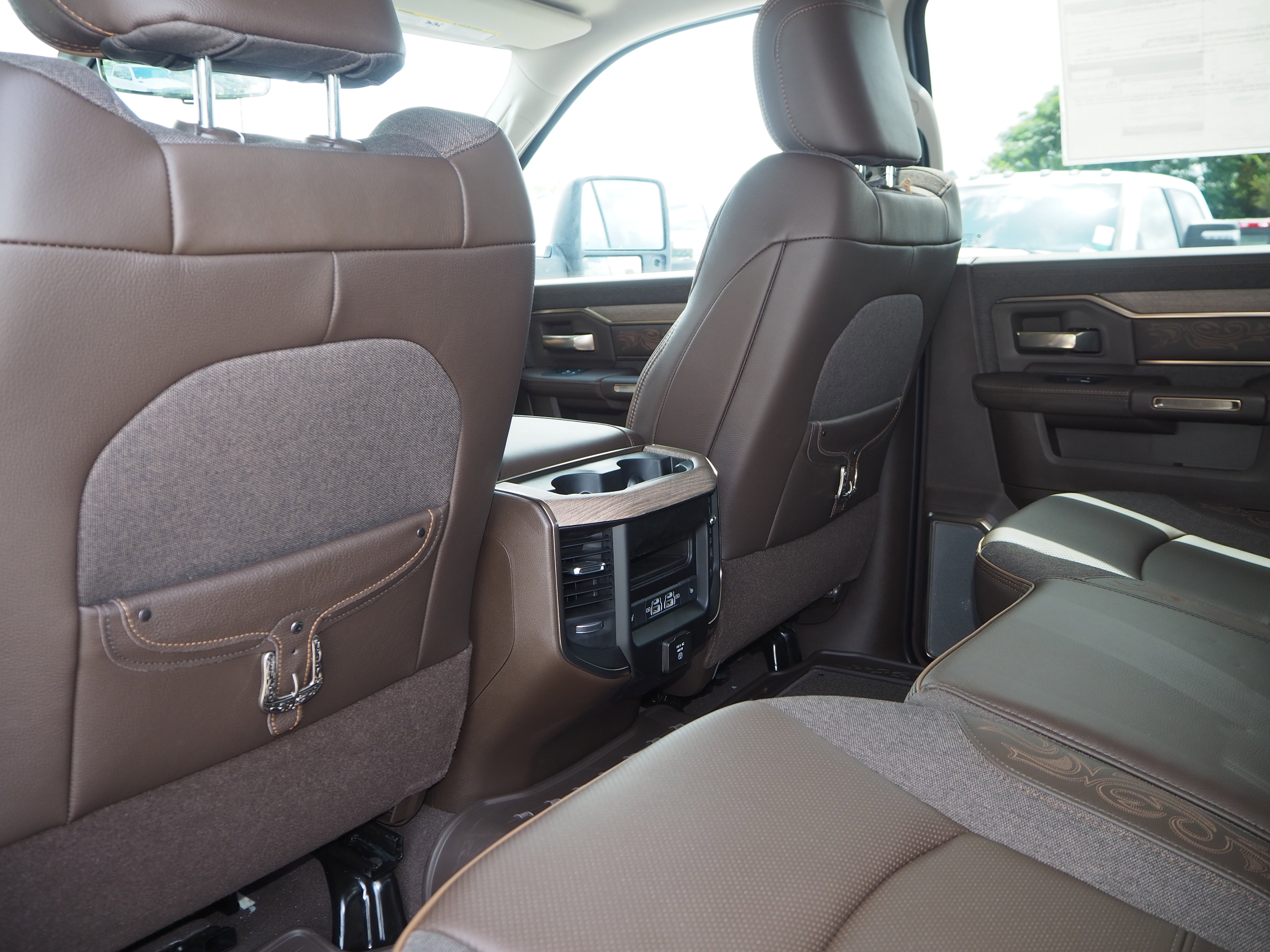 New 2025 RAM 2500 Limited AWD/4WD image 14